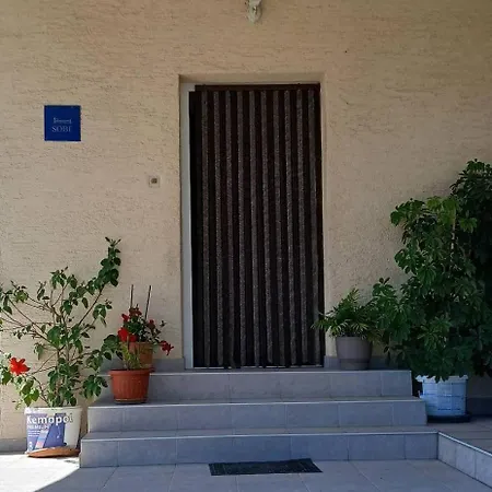Guest house With A Parking Space Sveti Filip I Jakov, Biograd - 27492 Sveti Filip i Jakov