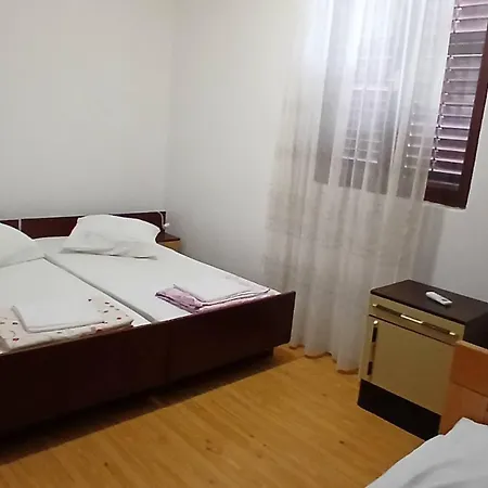 Guest house With A Parking Space Sveti Filip I Jakov, Biograd - 27492
